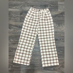 Adorable Lightweight plaid pants
